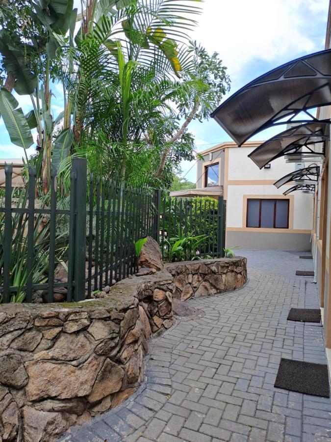 Amigos Bed & Breakfast - No Loadshedding Mbombela Exterior photo